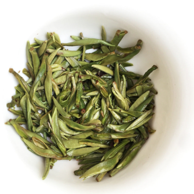 Fouramzingtea White Tea Premium|Fujian Silver Needle - Bai Hao Yin Zhen All Tea Buds Full Tea Downy Tea Fluff Supreme Grade White Tea Anti-inflammatory Rich in Antioxidants & Vatamins